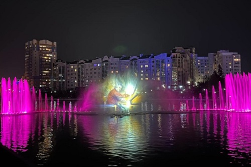 Сбер открыл в Орле умный светомузыкальный фонтан
